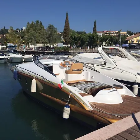 Hotel na wodzie Lm House Boat *